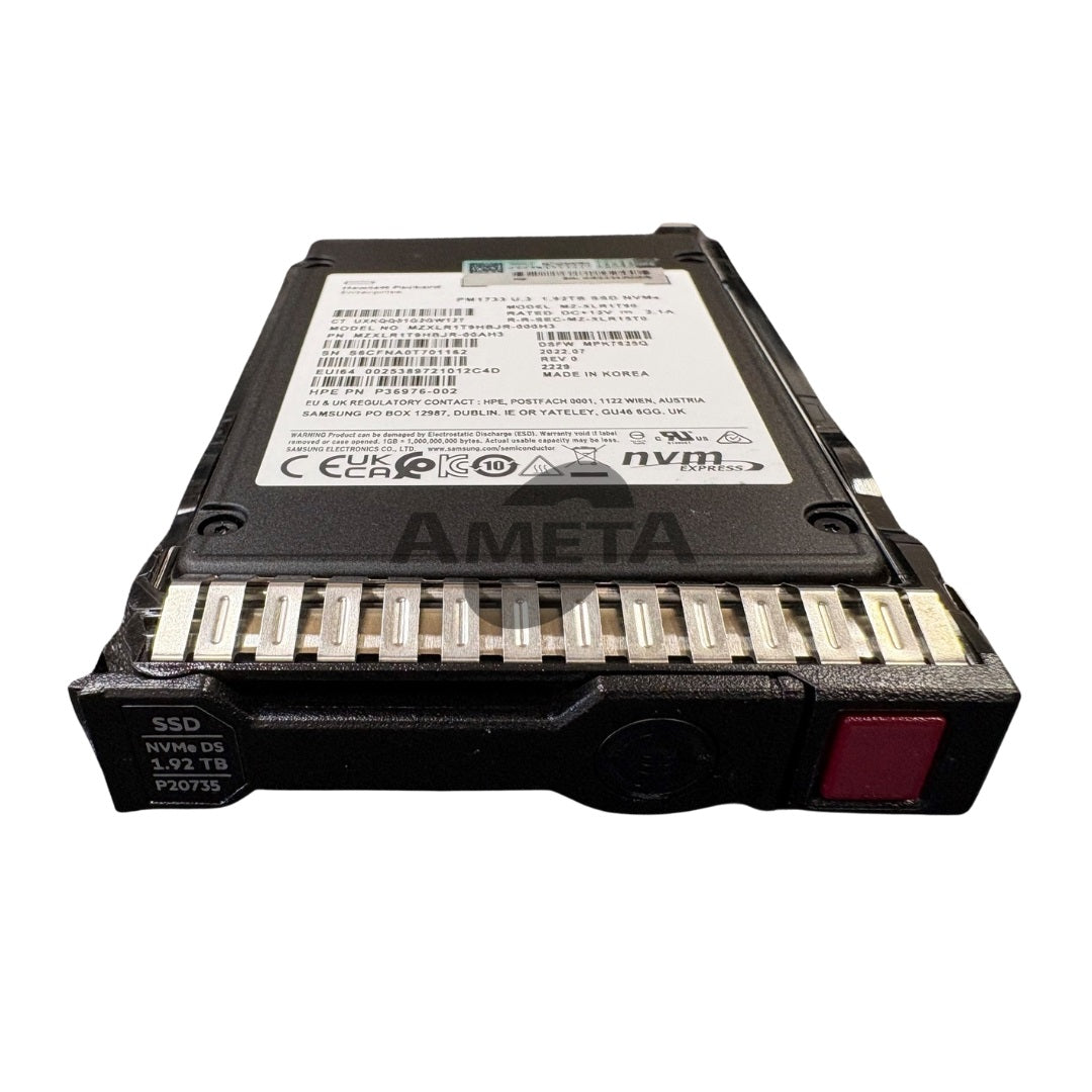 P16501-B21 / P20735-001 / P16456-001 - HPE 1.92TB NVMe x4 RI SFF SCN U.3 SSD